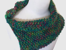 Load image into Gallery viewer, Pure Wool Green Flecked Cowl
