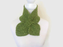 Load image into Gallery viewer, Silk And Pure Wool Pea Green Bow Tie Scarf
